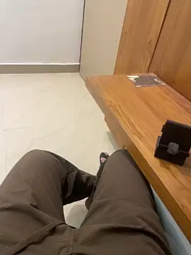 Snapshot of Notme_09 chatting on 11-13-25, 02:49 Notme 09 online show from 11-13-25, 02:49