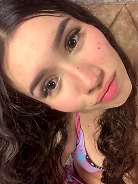 Snapshot of SsexCouplee chatting on 11-13-25, 05:01 SsexCouplee online show from 11-13-25, 05:01