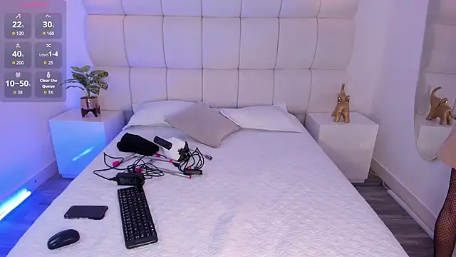 Snapshot of Emili__Jackson chatting on 11-17-25, 04:18 Emili Jackson online show from 11-17-25, 04:18