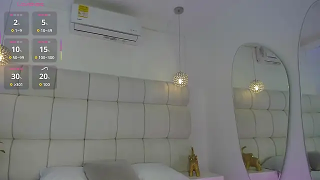 Snapshot of Emili__Jackson chatting on 11-30-25, 03:43 Emili Jackson online show from 11-30-25, 03:43