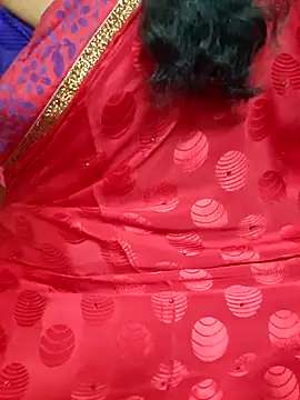 Snapshot of tamil-reena chatting on 10-15-25, 03:34 tamil-reena online show from 10-15-25, 03:34