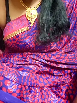 Snapshot of tamil-reena chatting on 10-16-25, 03:51 tamil-reena online show from 10-16-25, 03:51