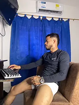 Kylian Alessandro online show from 11-12-25, 06:30