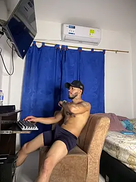 Kylian Alessandro online show from 02-23-26, 11:07