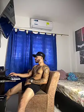 Kylian Alessandro online show from 02-27-26, 01:00