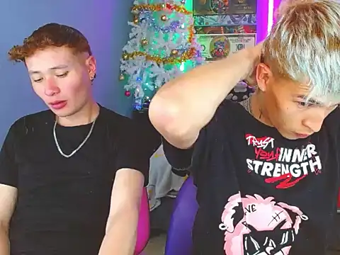 Snapshot of Latin_boysxxxx chatting on 11-01-25, 09:39 Latin boysxxxx online show from 11-01-25, 09:39