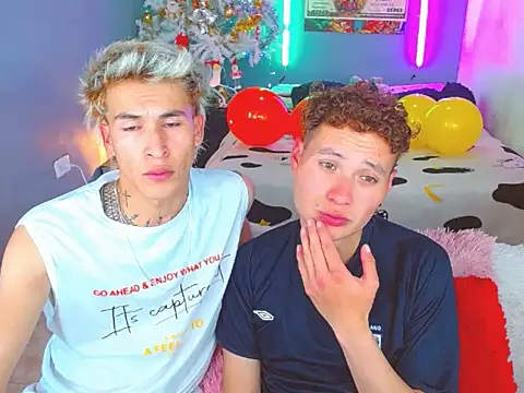 Snapshot of Latin_boysxxxx chatting on 11-12-25, 05:02 Latin boysxxxx online show from 11-12-25, 05:02