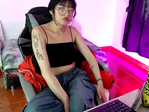 Snapshot of Isabella__666 chatting on 11-04-25, 04:06 Isabella 666 online show from 11-04-25, 04:06