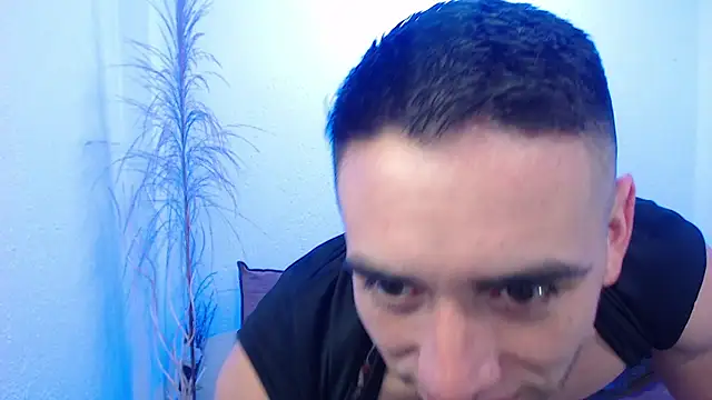 Snapshot of Ethan_Blaze chatting on 10-16-25, 11:55 Ethan Blaze online show from 10-16-25, 11:55