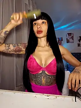 Snapshot of LucyMiax chatting on 02-07-26, 08:34 LucyMiax online show from 02-07-26, 08:34