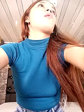 Snapshot of Arianaa_Toro chatting on 10-27-25, 02:21 Arianaa Toro online show from 10-27-25, 02:21