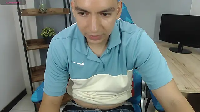 Axel Stones  online show from 10-18-25, 03:13