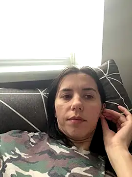 Snapshot of oliviya_mur chatting on 11-12-25, 07:53 oliviya mur online show from 11-12-25, 07:53