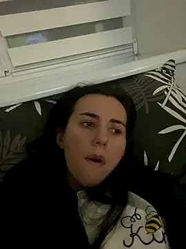 Snapshot of oliviya_mur chatting on 11-22-25, 04:06 oliviya mur online show from 11-22-25, 04:06