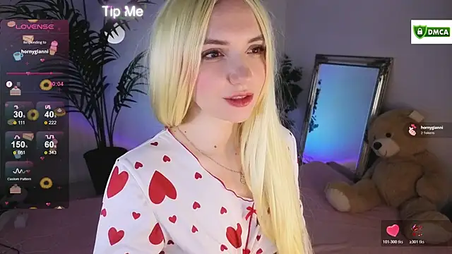 Snapshot of cute_cake chatting on 11-07-25, 04:01 cute cake online show from 11-07-25, 04:01