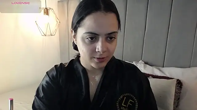 Snapshot of Pamela_occoner_ chatting on 10-28-25, 06:43 Pamela occoner online show from 10-28-25, 06:43