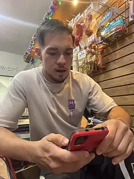 Leonardmoppet online show from 11-28-25, 10:34