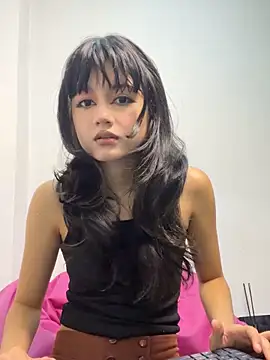 Snapshot of AnaisXoXo chatting on 10-19-25, 12:11 AnaisXoXo online show from 10-19-25, 12:11