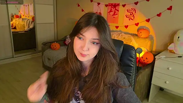 BellaSink online show from 11-04-25, 05:17