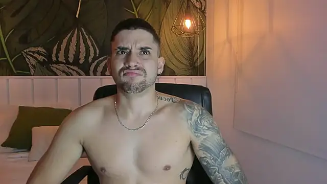 Mike montoya01 online show from 11-20-25, 05:07