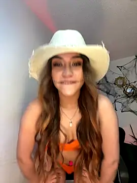 Snapshot of Aliss_rose chatting on 10-16-25, 03:57 Aliss rose online show from 10-16-25, 03:57