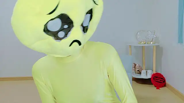 Snapshot of TSUKI_circle chatting on 11-14-25, 02:27 TSUKI circle online show from 11-14-25, 02:27