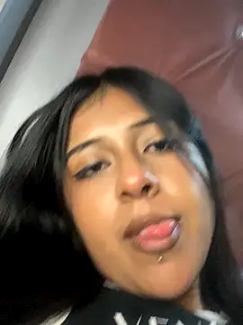 Snapshot of Alicia_Sanz chatting on 10-28-25, 06:06 Alicia Sanz online show from 10-28-25, 06:06