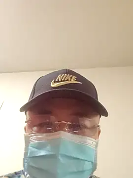 Snapshot of caige8888 chatting on 10-17-25, 06:49 caige8888 online show from 10-17-25, 06:49