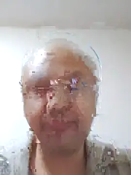 Snapshot of caige8888 chatting on 11-10-25, 10:47 caige8888 online show from 11-10-25, 10:47