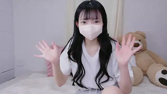 Snapshot of Mirai_oO16Oo chatting on 10-20-25, 07:31 Mirai oO16Oo online show from 10-20-25, 07:31