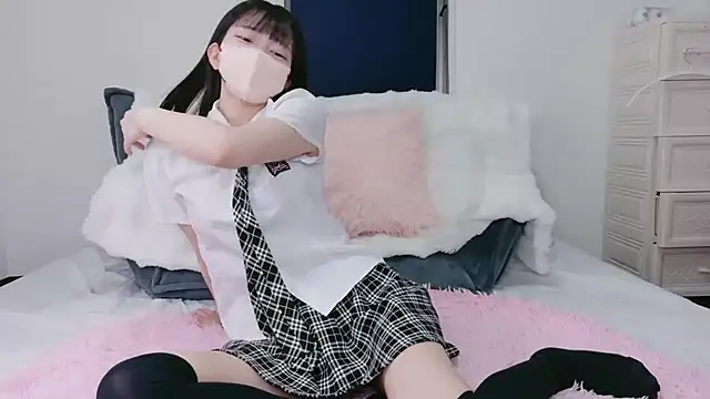 Snapshot of Mirai_oO16Oo chatting on 11-13-25, 10:36 Mirai oO16Oo online show from 11-13-25, 10:36