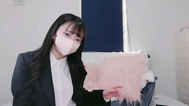 Snapshot of Mirai_oO16Oo chatting on 11-23-25, 06:46 Mirai oO16Oo online show from 11-23-25, 06:46