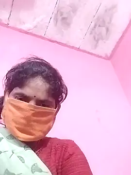 Snapshot of Rajni_cuty chatting on 10-26-25, 11:05 Rajni cuty online show from 10-26-25, 11:05