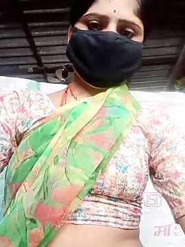 Snapshot of Rajni_chauhan chatting on 11-04-25, 07:13 Rajni chauhan online show from 11-04-25, 07:13