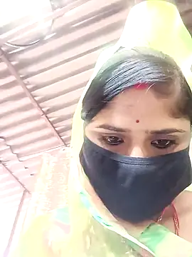 Snapshot of Rajni_chauhan chatting on 11-14-25, 06:45 Rajni chauhan online show from 11-14-25, 06:45