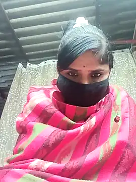 Snapshot of Rajni_chauhan chatting on 11-14-25, 06:50 Rajni chauhan online show from 11-14-25, 06:50