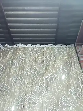 Snapshot of Rajni_chauhan chatting on 11-17-25, 06:57 Rajni chauhan online show from 11-17-25, 06:57