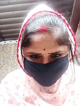 Snapshot of Rajni_chauhan chatting on 11-27-25, 03:47 Rajni chauhan online show from 11-27-25, 03:47