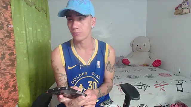 kyam  online show from 10-21-25, 07:31