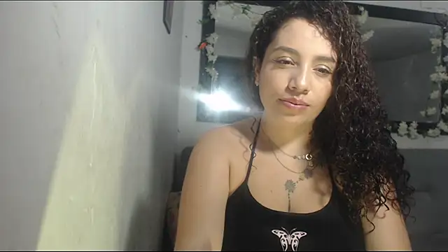 m zoee online show from 11-23-25, 04:45