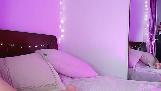 Snapshot of TammyCutee chatting on 11-22-25, 01:26 TammyCutee online show from 11-22-25, 01:26