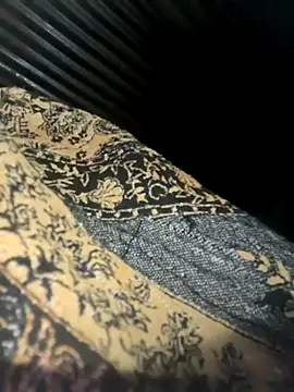 Snapshot of Ragni_bhargav chatting on 11-17-25, 08:25 Ragni bhargav online show from 11-17-25, 08:25