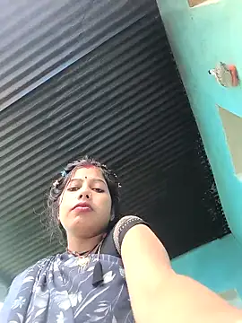 Snapshot of Ragni_bhargav chatting on 11-22-25, 09:30 Ragni bhargav online show from 11-22-25, 09:30