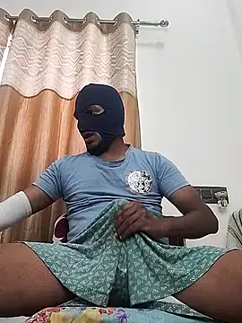 Snapshot of Mysterious_Prince chatting on 11-14-25, 07:40 Mysterious Prince online show from 11-14-25, 07:40