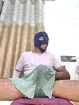 Snapshot of Mysterious_Prince chatting on 11-27-25, 05:37 Mysterious Prince online show from 11-27-25, 05:37