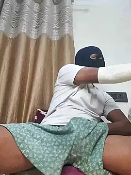 Snapshot of Mysterious_Prince chatting on 12-02-25, 07:31 Mysterious Prince online show from 12-02-25, 07:31