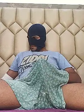 Snapshot of Mysterious_Prince chatting on 12-04-25, 06:01 Mysterious Prince online show from 12-04-25, 06:01