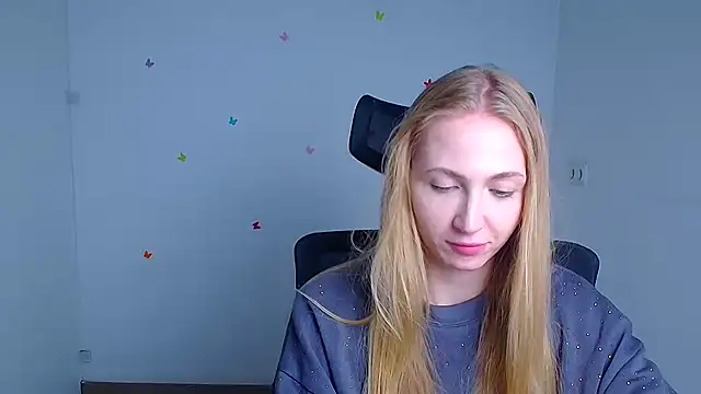 Snapshot of Emma_Moonlightt chatting on 10-25-25, 11:40 Emma Moonlightt online show from 10-25-25, 11:40