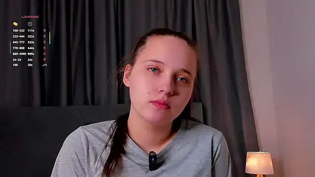 Snapshot of NadiaGnegy chatting on 11-02-25, 01:13 NadiaGnegy online show from 11-02-25, 01:13