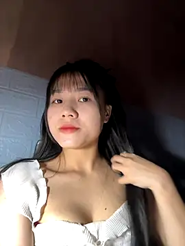 Leaf-Tgu online show from 10-25-25, 06:13